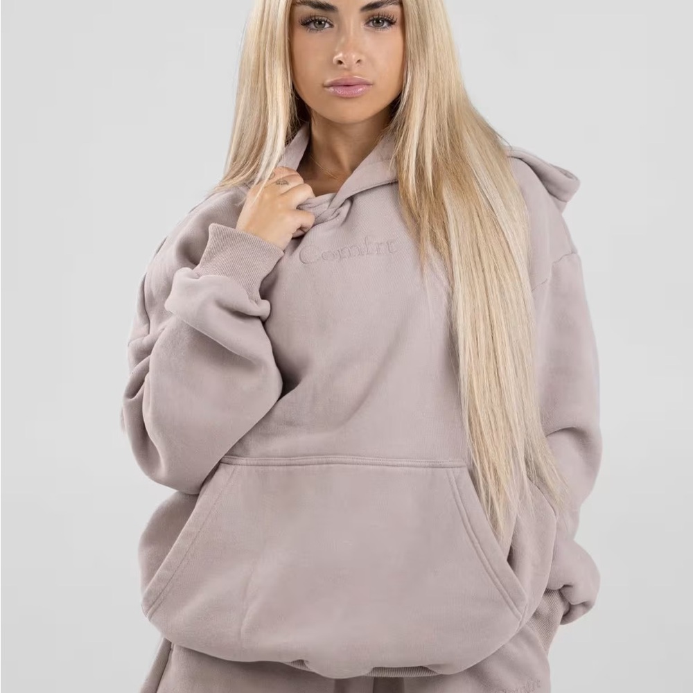 Comfrt signature hoodie in bark color - M - worn twice